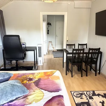 Rautatien Ullakkohuoneisto Apartman
